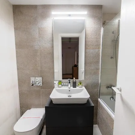 North Twin1 - Aviatiei Apartment *